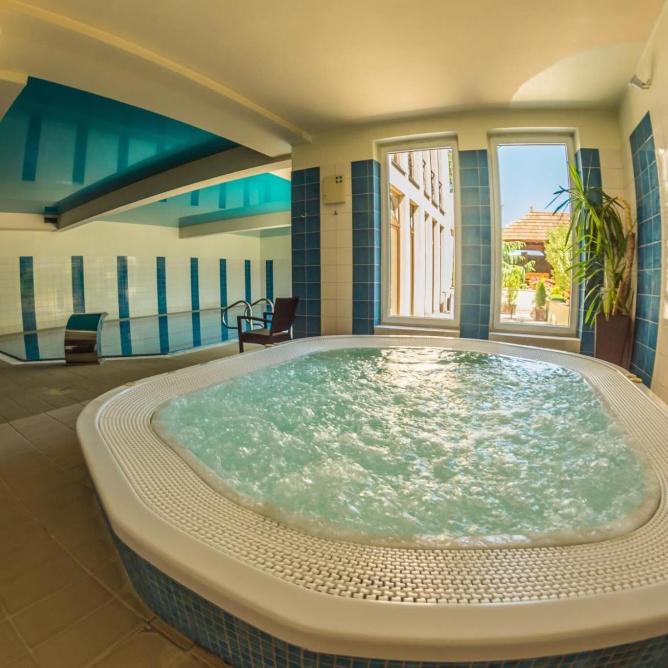 Hotel Kameralny Kielce Esterno foto